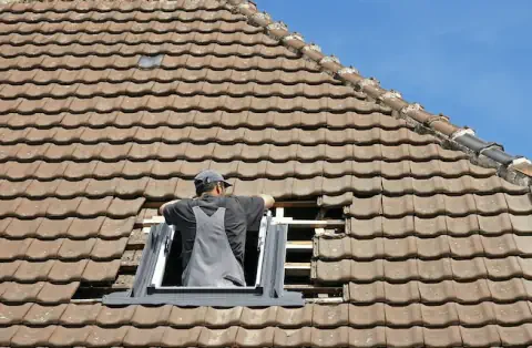 Pose de velux - Mévoisins
